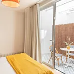 Malvarrosa Stay!